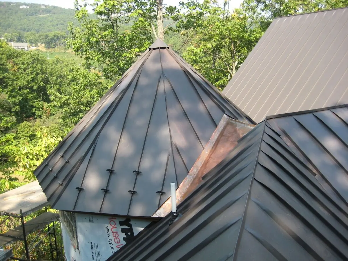 Professional Roof Tarp Installation by Craftsman Roofing in Taubitz Farms